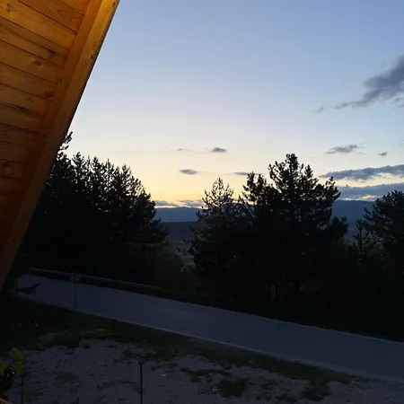 Domek alpejski Lambievi Kolibi *