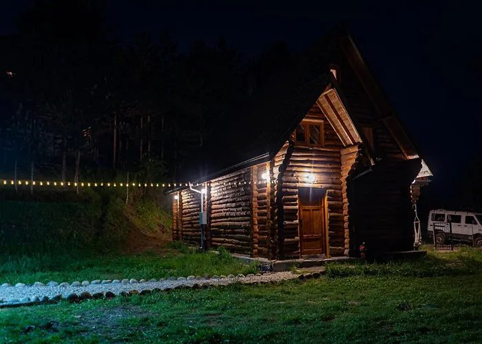 Lambievi Kolibi Chalé